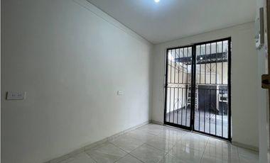 SE ALQUILA AMPLIA CASA MULTIFAMILIAR EN NUEVA TEQUENDAMA SUR DE CALI