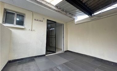 SE ALQUILA AMPLIA CASA MULTIFAMILIAR EN NUEVA TEQUENDAMA SUR DE CALI