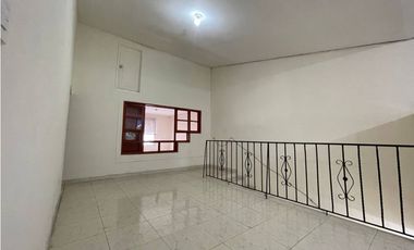 SE ALQUILA AMPLIA CASA MULTIFAMILIAR EN NUEVA TEQUENDAMA SUR DE CALI