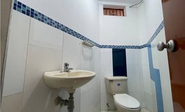 SE ALQUILA AMPLIA CASA MULTIFAMILIAR EN NUEVA TEQUENDAMA SUR DE CALI