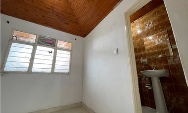 SE VENDE CASA EN SEGUNDO PISO PROPIEDAD HORIZONTAL PALMIRA - EL RECREO