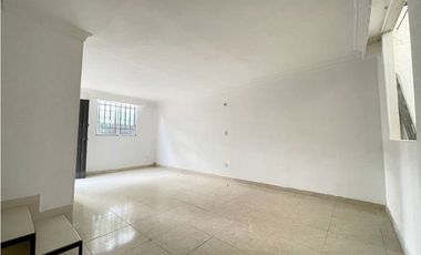 SE VENDE CASA UNIFAMILIAR DOS PISOS EN CANDELARIA POBLADO CAMPESTRE