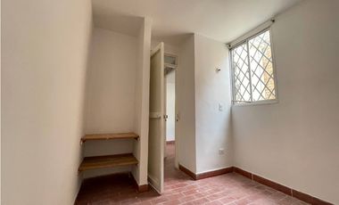 SE VENDE CASA UNIFAMILIAR DOS PISOS EN CANDELARIA POBLADO CAMPESTRE