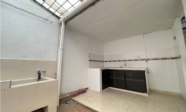 SE VENDE CASA UNIFAMILIAR DOS PISOS EN CANDELARIA POBLADO CAMPESTRE