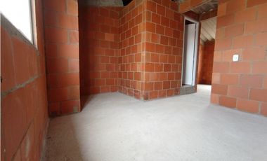 SE VENDE CASA DOS PISOS EN MANZANARES CIUDAD DEL CAMPO