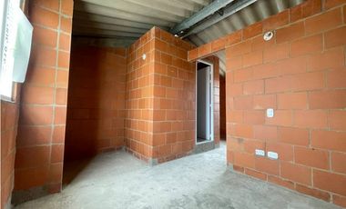 SE ALQUILA CASA DOS PISOS EN OBRA GRIS CANDELARIA / BELHORIZONTE