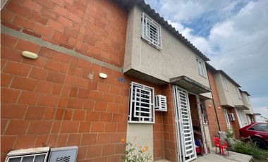 SE ALQUILA CASA DOS PISOS EN OBRA GRIS CANDELARIA / BELHORIZONTE