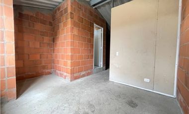 SE ALQUILA CASA EN OBRA GRIS DOS PISOS EN CIUDADELA LAS FLORES JAMUNDI