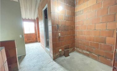 SE ALQUILA CASA EN OBRA GRIS DOS PISOS EN CIUDADELA LAS FLORES JAMUNDI