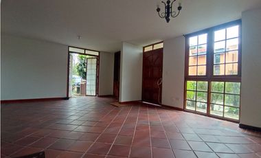 SE ALQUILA APTO EN CONDOMINIO SECTOR CAMPESTRE DE LA VIGA, PANCE