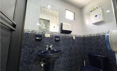 SE ALQUILA HERMOSA OFICINA 3 PISOS EN EL NORTE DE CALI VILLA DEL PRADO