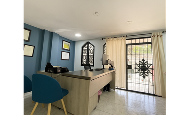 SE ALQUILA HERMOSA OFICINA 3 PISOS EN EL NORTE DE CALI VILLA DEL PRADO