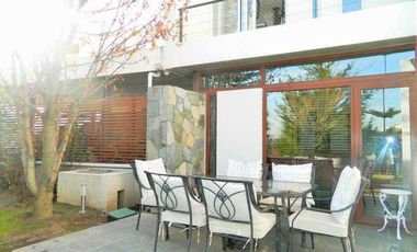 Exclusiva casa mediterránea en Quinchamalí