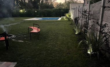 Casa quinta en venta - 1 Dormitorio 1 Baño - Cocheras - 774Mts2 - General Rodríguez