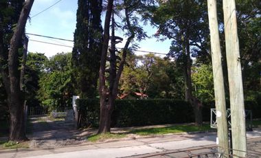 Casa en venta - 4 Dormitorios 2 Baños - 1.680Mts2 - Florencio Varela