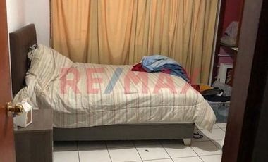 Oportunidad En Surco!! Casa Con Local En Zona Comercial De Alta Afluencia!!!