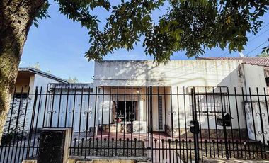 Casa en venta - 4 Dormitorios 2 Baños - Cochera - 500mts2 - Coronel Brandsen