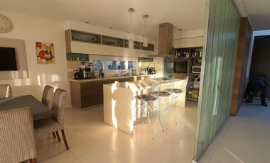 Casa  en Venta 4 dorm. en Los Lagos, Nordelta, Tigre