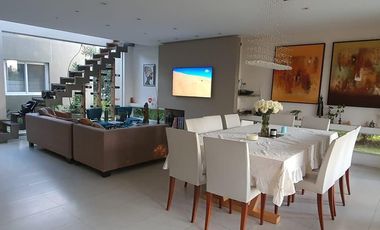 Casa  en Venta 4 dorm. en Los Lagos, Nordelta, Tigre