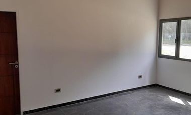 Casa en venta - 3 Dormitorios 2 Baños - Mar de las Pampas