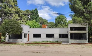 Casa en venta - 3 Dormitorios 2 Baños - Mar de las Pampas