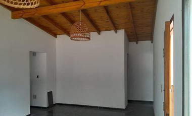 Casa en venta - 3 Dormitorios 2 Baños - Mar de las Pampas