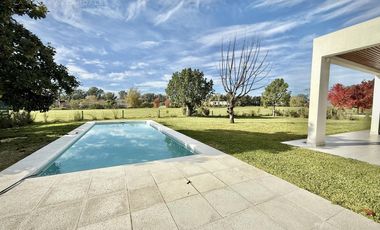 Casa de 6 Ambientes en Venta al Golf en La Reserva Cardales - Sofitel