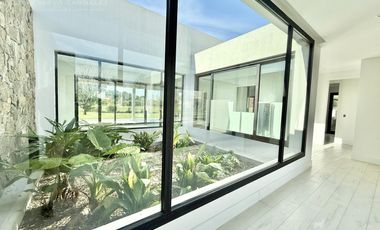 Casa de 6 Ambientes en Venta al Golf en La Reserva Cardales - Sofitel