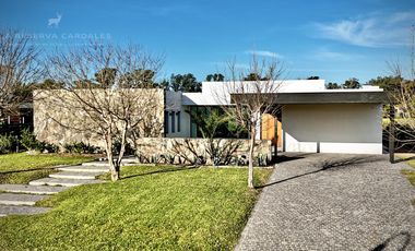 Casa de 6 Ambientes en Venta al Golf en La Reserva Cardales - Sofitel