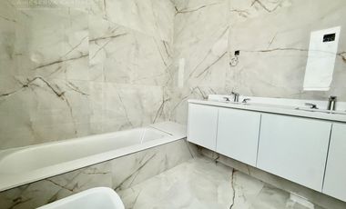 Casa de 6 Ambientes en Venta al Golf en La Reserva Cardales - Sofitel