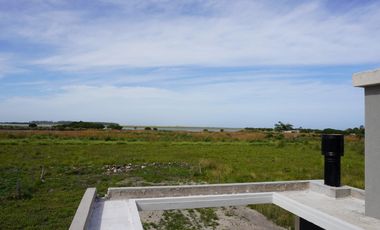 Casa de hormigón a estrenar - Mar Chiquita