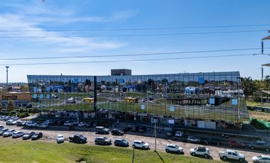 Venta Oficina en Meridiano Bussiness Center, panamericana km 52