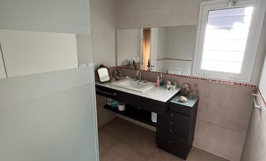 Casa en venta - 3 Dormitorios 2 Baños - 605Mts2 - Sierra de Los Padres