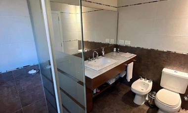 Casa en venta - 3 Dormitorios 2 Baños - 605Mts2 - Sierra de Los Padres