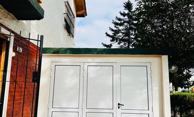 Casa en venta - 2 Dormitorios 2 Baños - 118Mts2 - Las Toninas