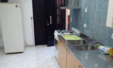 Casa de 2 dormitorios y cochera en Republica de La Sexta