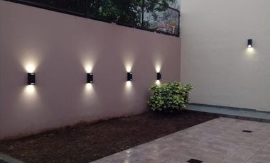 Casa de 2 dormitorios y cochera en Republica de La Sexta