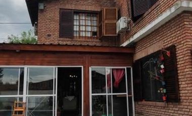 Casa en venta - 4 Dormitorios 4 Baños - Cochera - 540Mts2 - Villa Morra I, Pilar