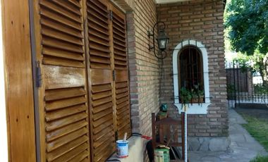 Casa en venta - 4 Dormitorios 4 Baños - Cochera - 540Mts2 - Villa Morra I, Pilar