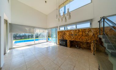 Casa en Los Alamos Club de Campo