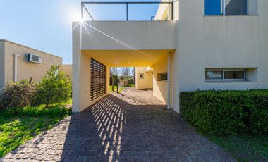 Casa en Los Alamos Club de Campo