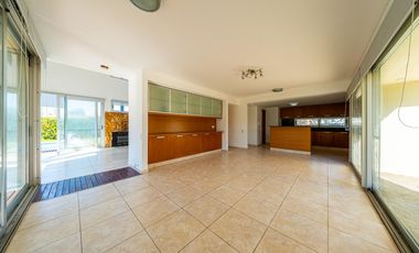 Casa en Los Alamos Club de Campo