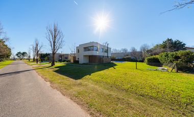 Casa en Los Alamos Club de Campo