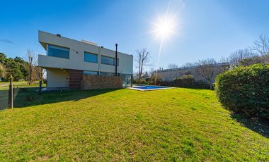 Casa en Los Alamos Club de Campo