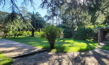 Casa en venta -  6 Dormitorios 3 Baños - Cocheras - 6700Mts2 - La Reja, Moreno
