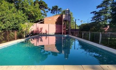 Casa en venta -  6 Dormitorios 3 Baños - Cocheras - 6700Mts2 - La Reja, Moreno
