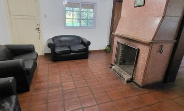 Casa en venta -  6 Dormitorios 3 Baños - Cocheras - 6700Mts2 - La Reja, Moreno