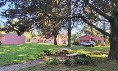 Casa en venta -  6 Dormitorios 3 Baños - Cocheras - 6700Mts2 - La Reja, Moreno
