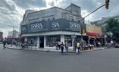 LOCAL MORON CENTRO FRENTE A LA ESTACION