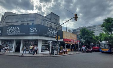 LOCAL MORON CENTRO FRENTE A LA ESTACION